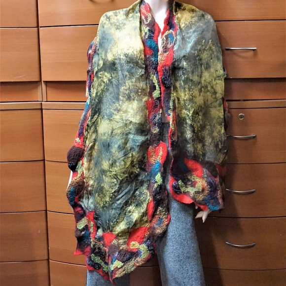 BATIK SILK FELTED WOOL TRIM HUGE SHAWL HANDMADE GIFT FOR WOMEN - Picture 1 of 16
